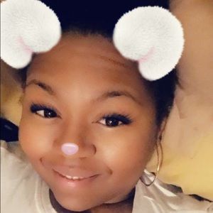 Meet your Posher, Ebony